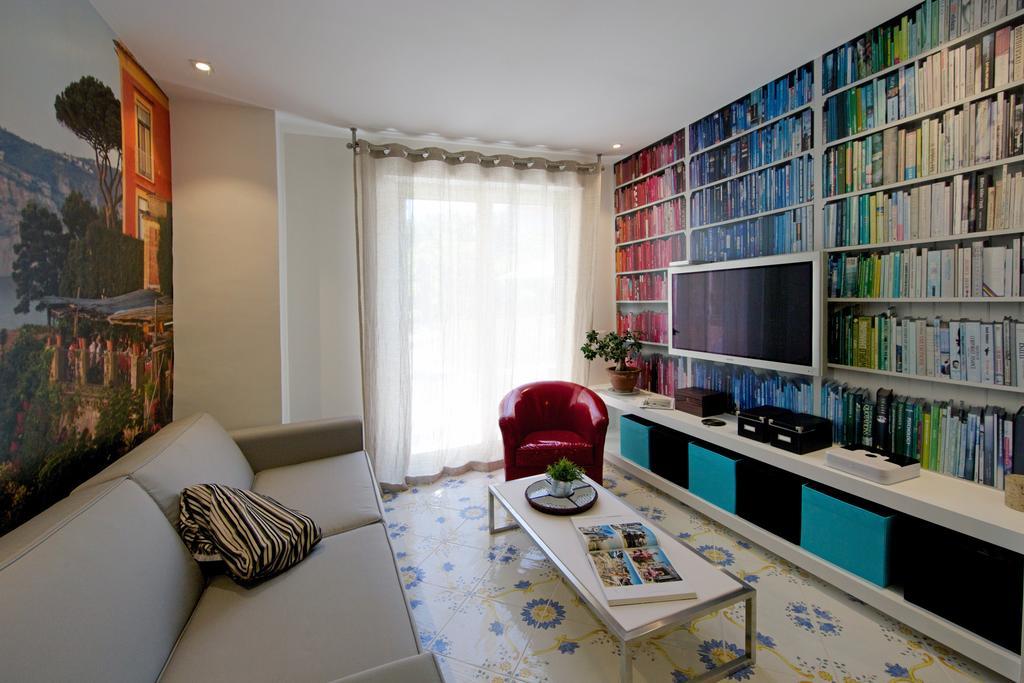 Sorrento Central Flat Bilik gambar
